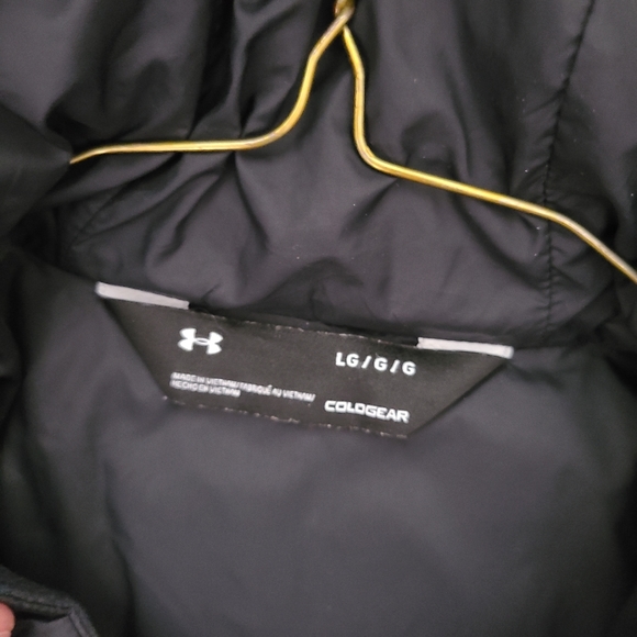 Under Armour Puffer Jacket - Picture 3 of 4